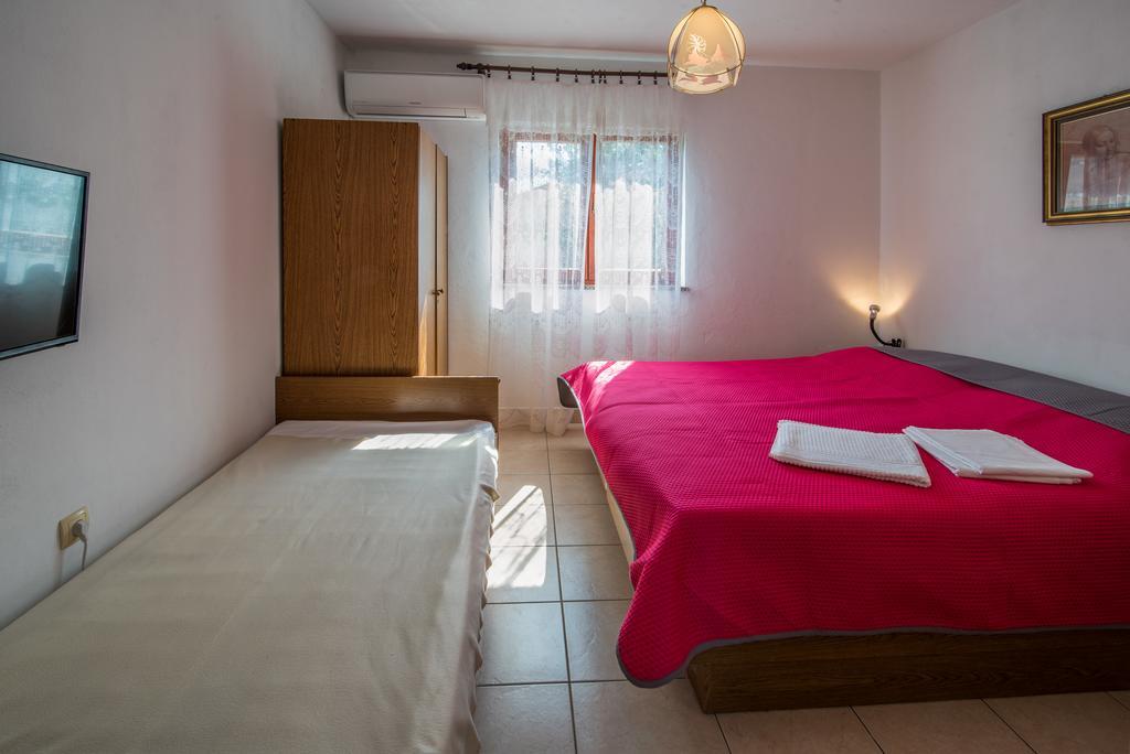 Apartments Jurina 2 Krk Town Exterior photo